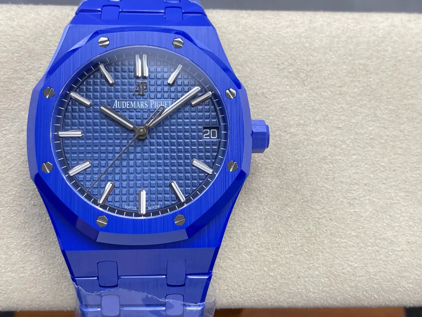 AP Royal Oak 41mm 15500 Blue Ceramic ZF 1:1 Best Edition Blue Dial on Ceramic Bracelet SA4302 Free Spring 27 d289b6d10f33d80 AMO Watch
