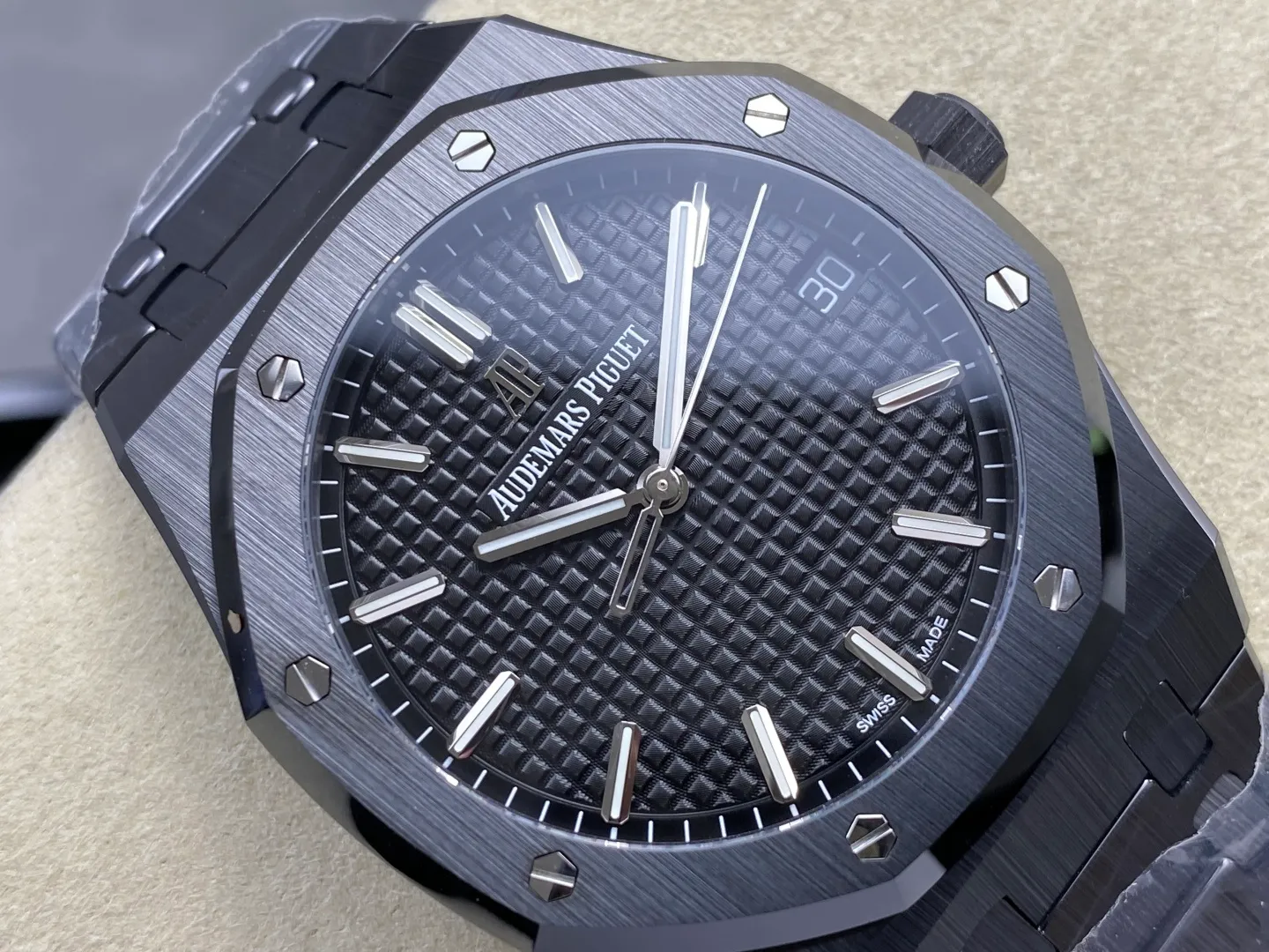 AP Royal Oak 41mm 15500 Black Ceramic ZF 1:1 Best Edition Black Dial on Ceramic Bracelet SA4302 Free Spring 28 d526b76b52bb01b AMO Watch