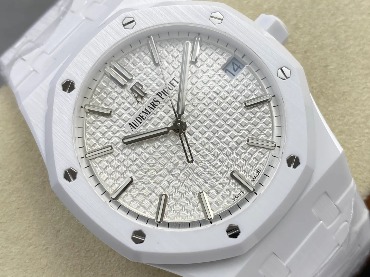 AP Royal Oak 41mm 15500 White Ceramic ZF 1:1 Best Edition White Dial on Ceramic Bracelet SA4302 Free Spring 28 d55c05f3e65f6a5 AMO Watch