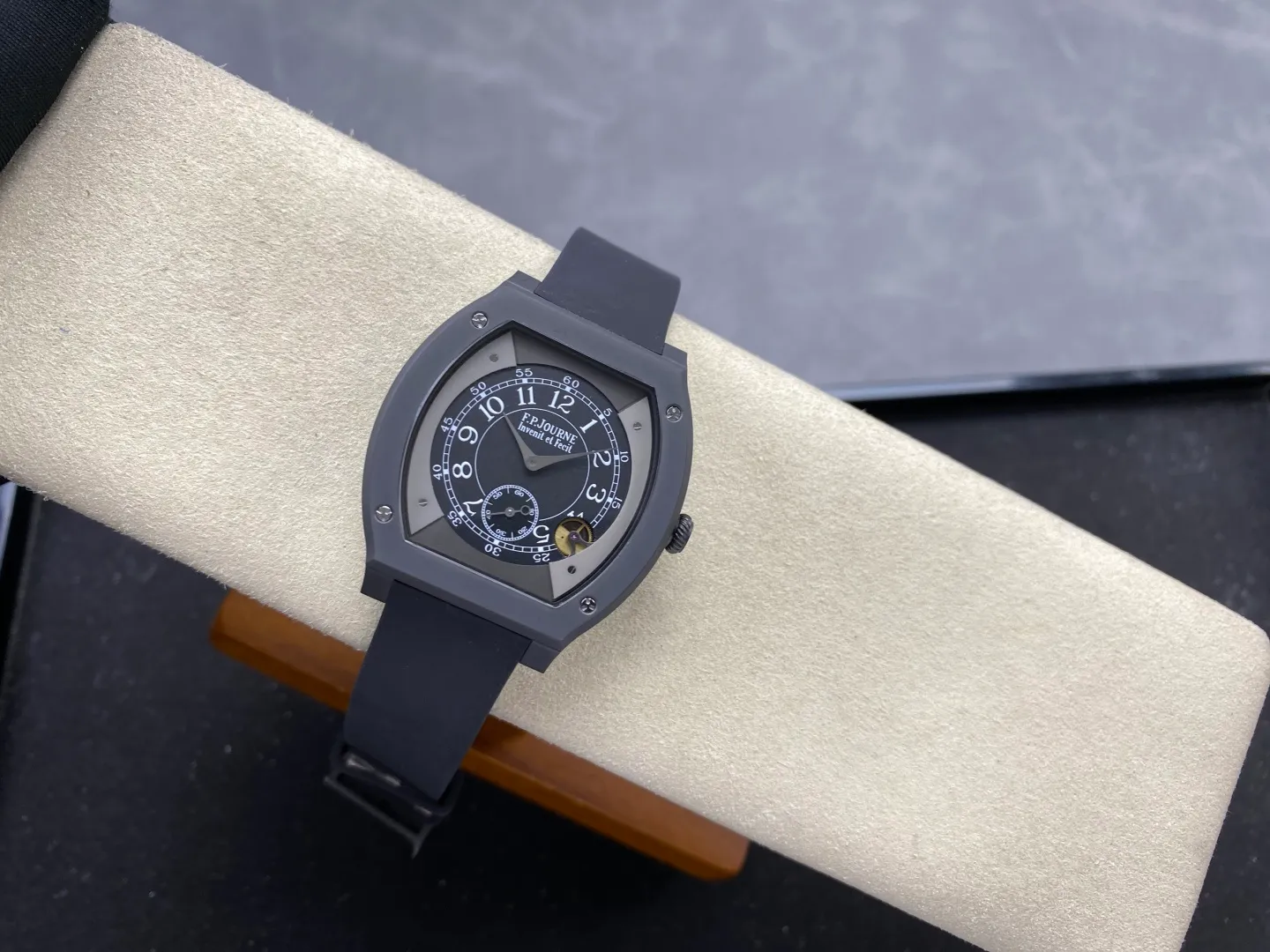 F.P.Journe Elegante PVD FPJF Best Edition Black Dial on Black Rubber Strap Quartz 42 d5689f1a2a3a74a 阿默表行AmoWatch