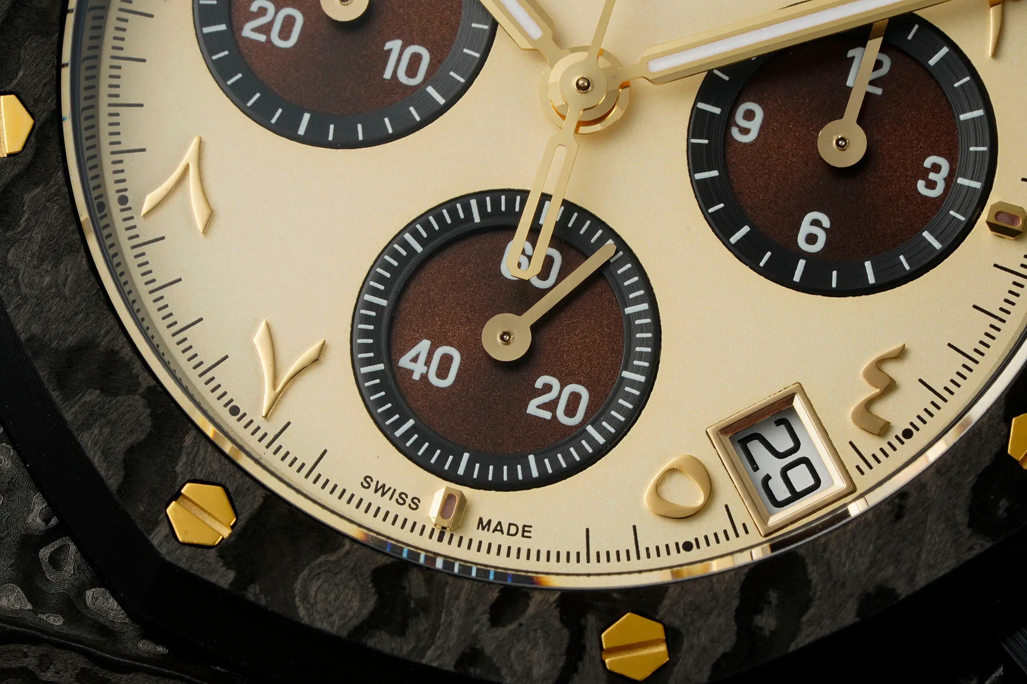 AP Royal Oak Chrono DIW 26240 41mm Quartz Fiber/NY Cream Lvory Dial APF SH4401 23 da8387d982026f2 AMO Watch