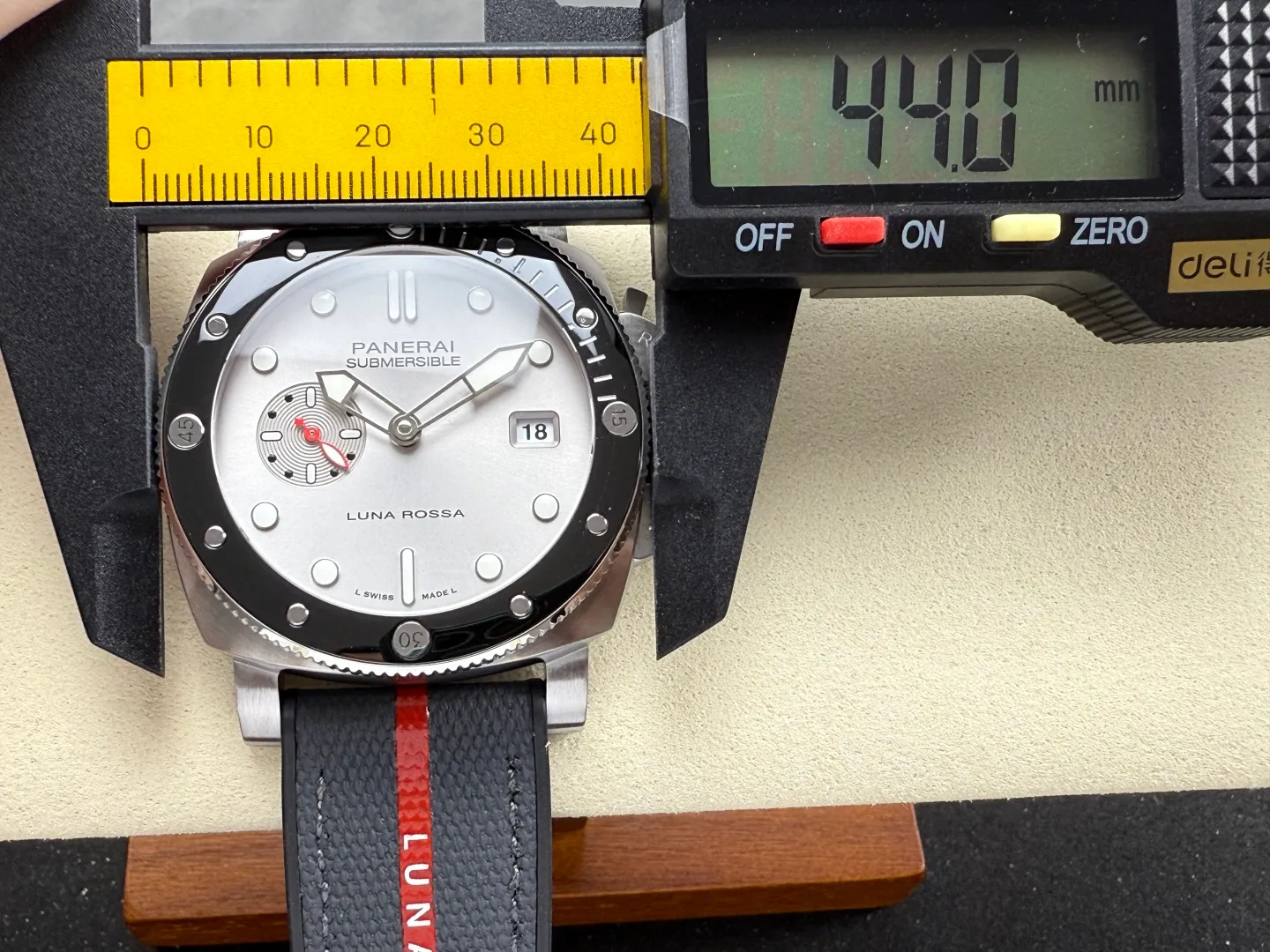 Panerai PAM1681 44mm Luna Rossa Submersible VSF 1:1 Best Edition On Gray Fabric Strap P900 37 09a095ac00260ce AMO Watch