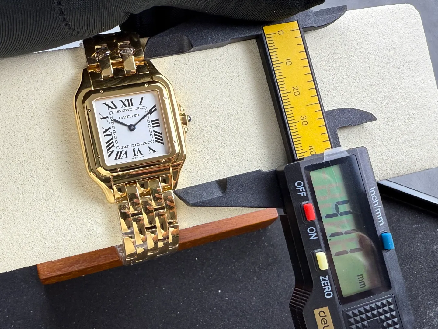 Cartier Panthère 31mm WGPN0051 BVF 1:1 Best Edition YG White Dial on YG Bracelet Ronda Quartz 37 2f9a5b630dd328e AMO Watch