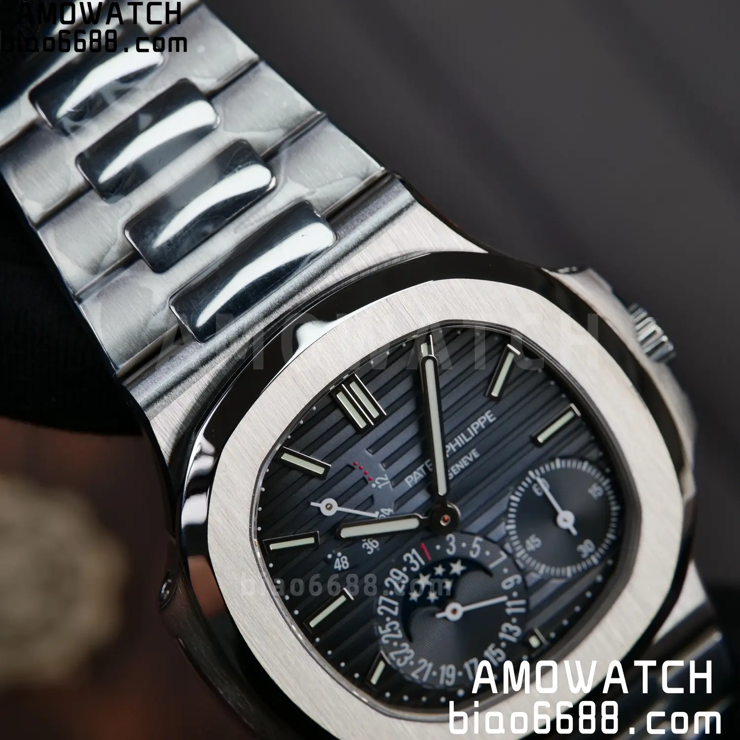 Patek Philippe Nautilus 5712 SS UMI Factory 1:1 Best Edition Blue Dial on SS Bracelet Free spring 84 2fe1143d18a1344 AMO Watch