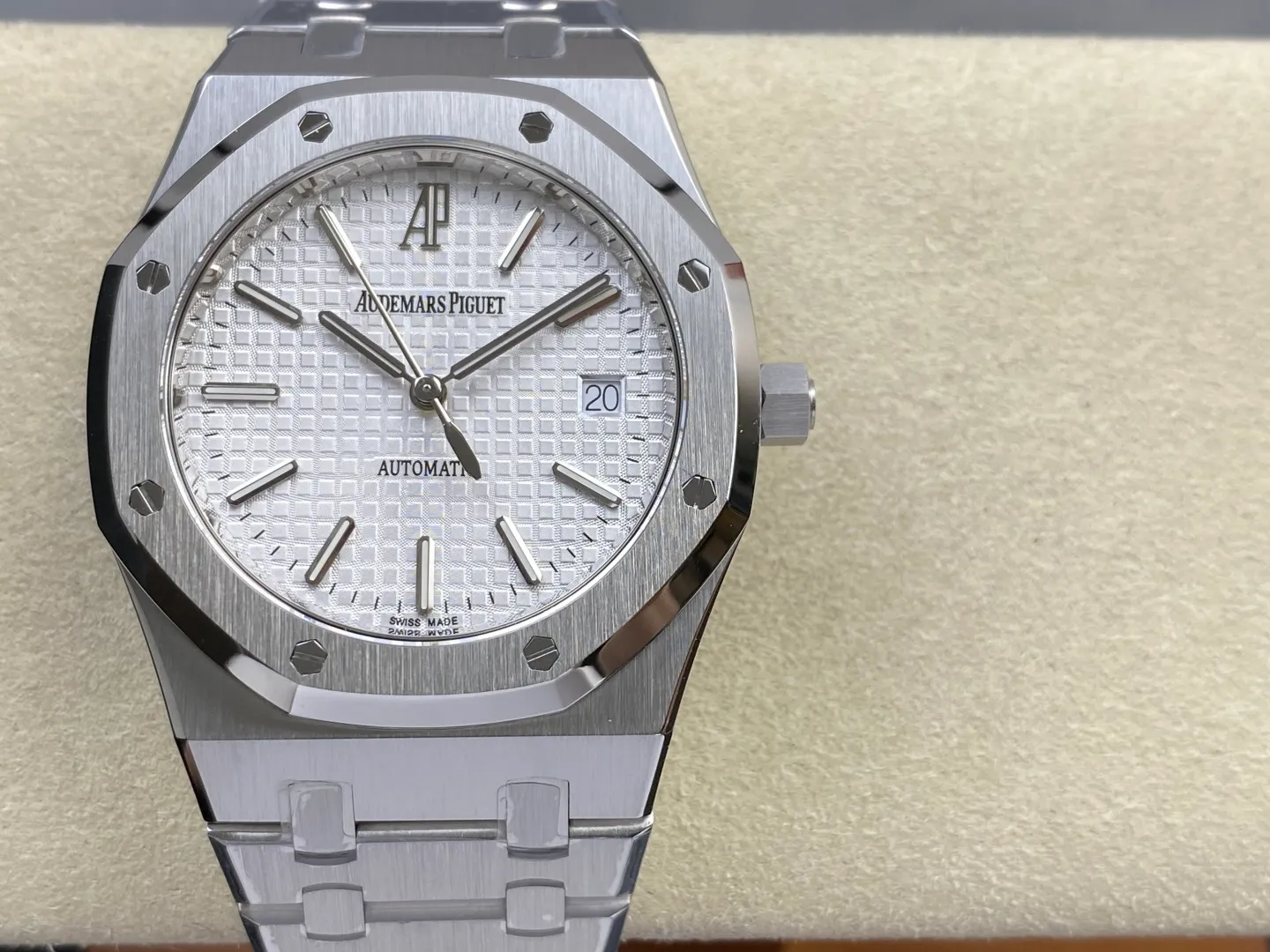 AP Royal Oak 39mm 15300 SS ZF 1:1 Best Edition White Textured Dial on SS Bracelet SA3120 Super Clone 35 31fe4a823e0c1cc AMO Watch