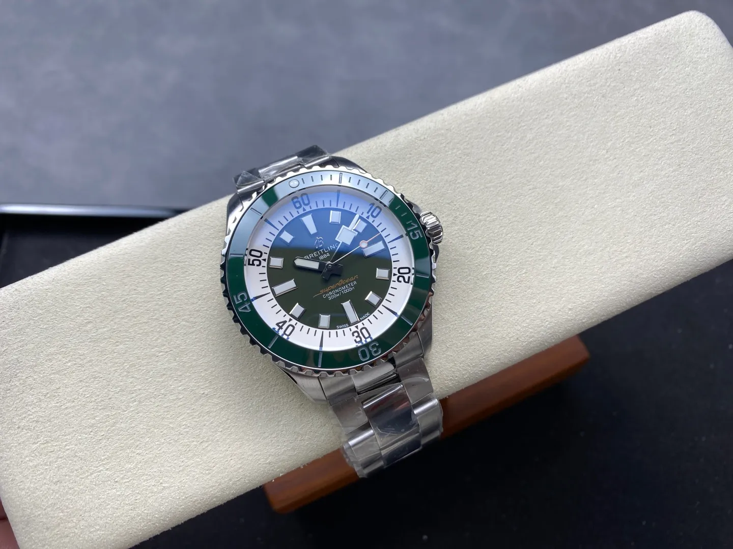 Breitling Superocean 44 SS TF Factory 1:1 Best Edition Green Ceramic Bezel Green Dial on SS Bracelet A2824 22 36a05a6da718fef AMO Watch