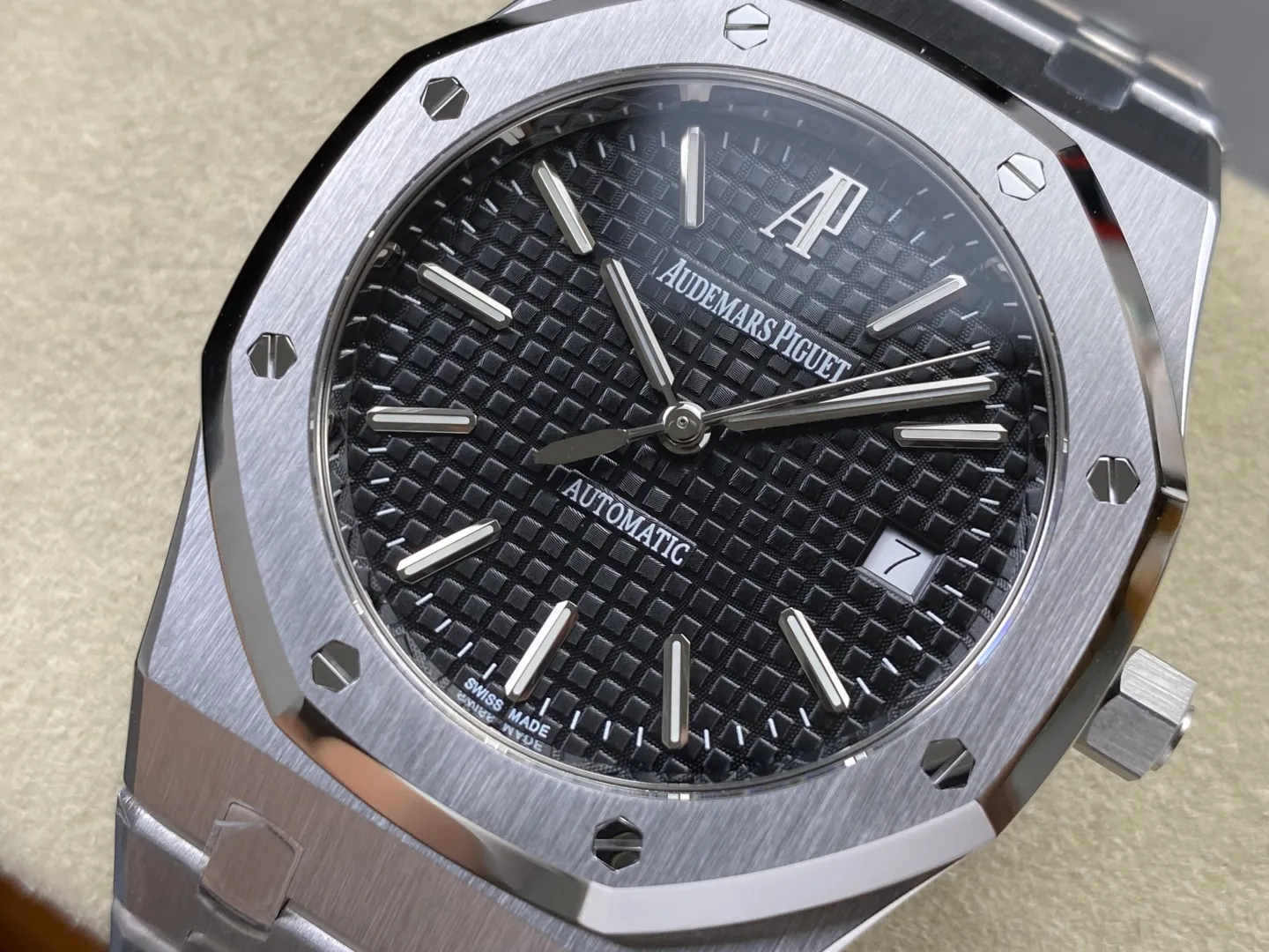 AP Royal Oak 39mm 15300 SS ZF 1:1 Best Edition Black Textured Dial on SS Bracelet SA3120 Super Clone 37 4796e8dc5ee4034 AMO Watch