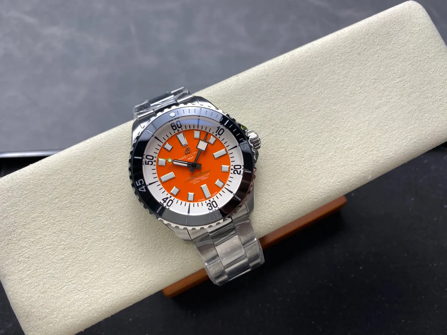 Breitling Superocean 44 SS TF Factory 1:1 Best Edition Black Ceramic Bezel Orange Dial on SS Bracelet A2824 22 57e2bff873a6983 AMO Watch