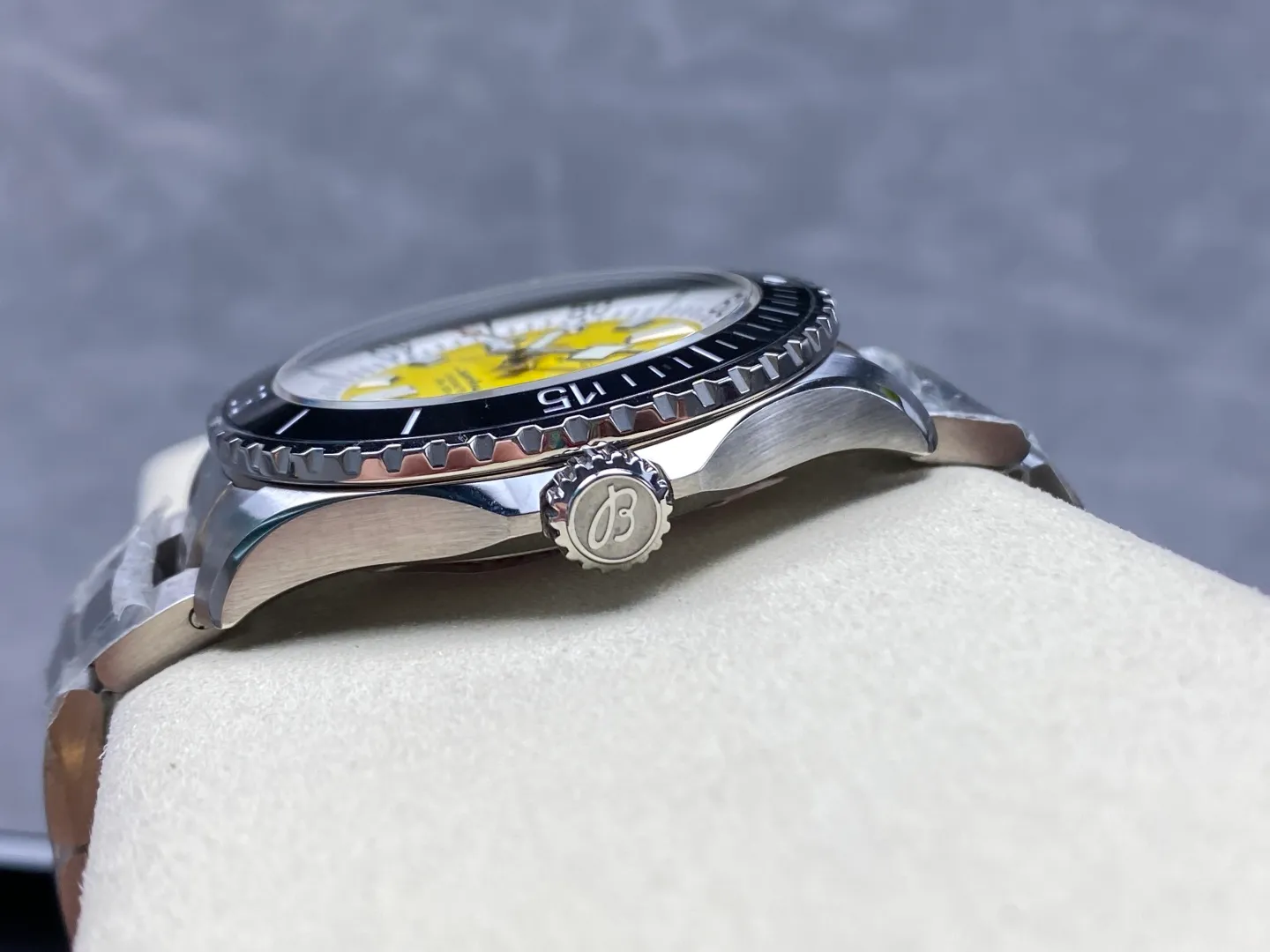 Breitling Superocean 44 SS TF Factory 1:1 Best Edition Black Ceramic Bezel Yellow Dial on SS Bracelet A2824 24 6852912b7b6d8f9 AMO Watch