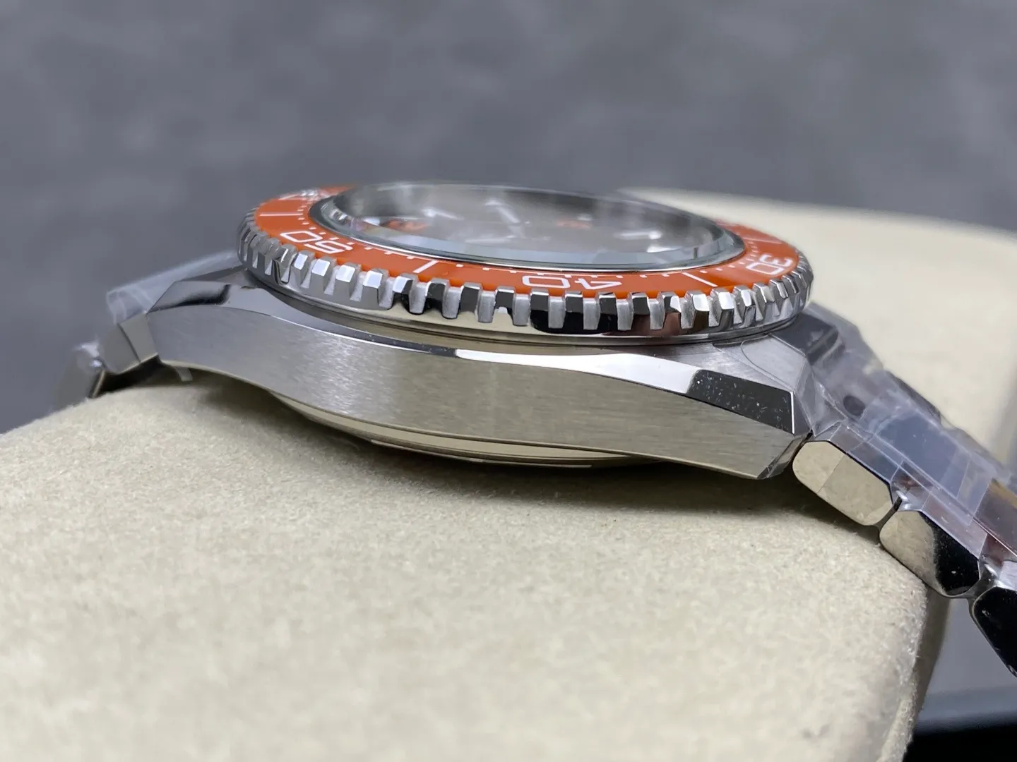 Omega Planet Ocean 600M SS Orange VSF 1:1 Best Edition on SS Bracelet VS8912 29 6f1d4e3bc481326 AMO Watch