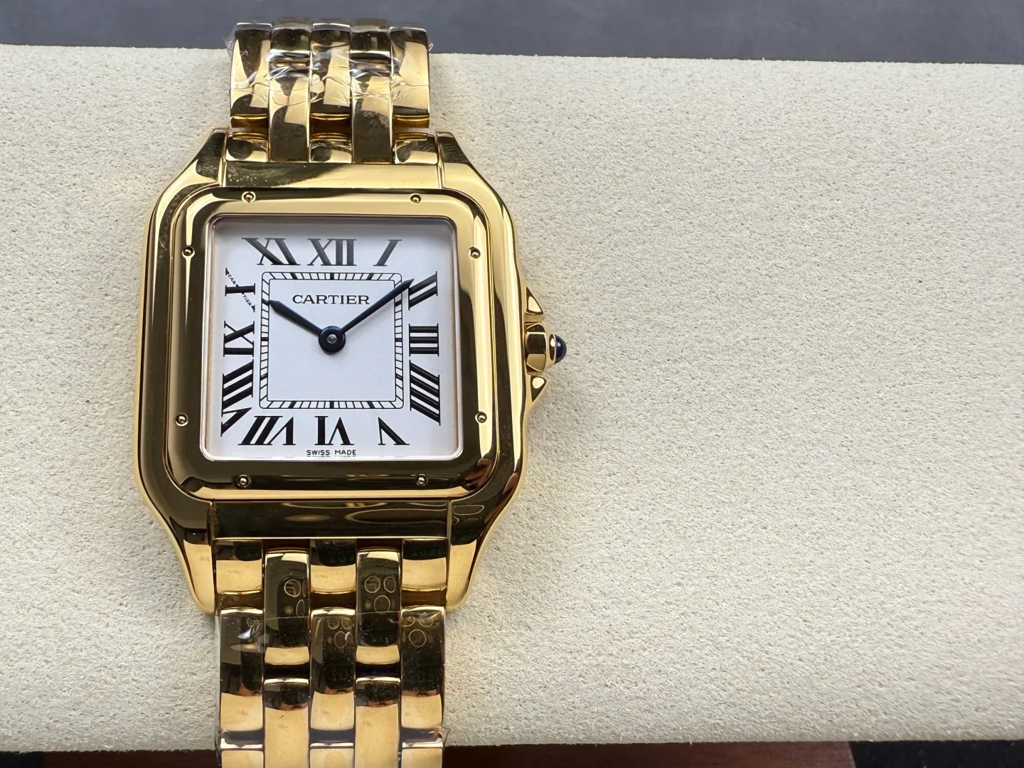 Cartier Panthère 31mm WGPN0051 BVF 1:1 Best Edition YG White Dial on YG Bracelet Ronda Quartz 27 73a819f727ef3a5 AMO Watch
