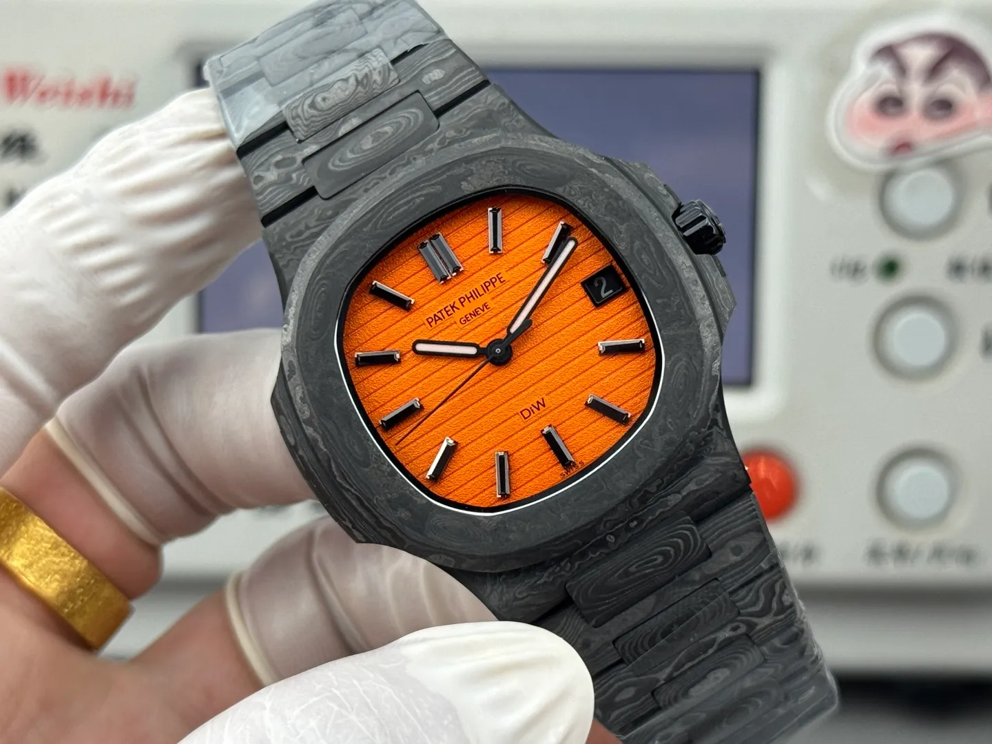 PP Nautilus 5711 DIW Carbon DIWF 1:1 Best Edition Orange Dial On Carbon Bracelet DD324 19 77d8a033519c734 阿默表行AmoWatch