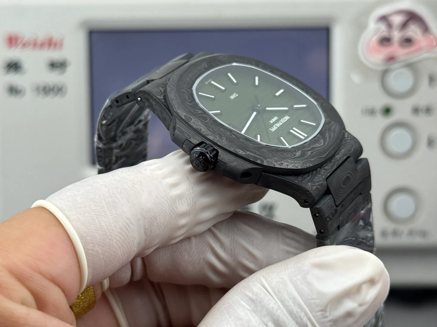 PP Nautilus 5711 DIW Carbon DIWF 1:1 Best Edition Green Dial On Carbon Bracelet DD324 25 7c998226a2696f3 阿默表行AmoWatch