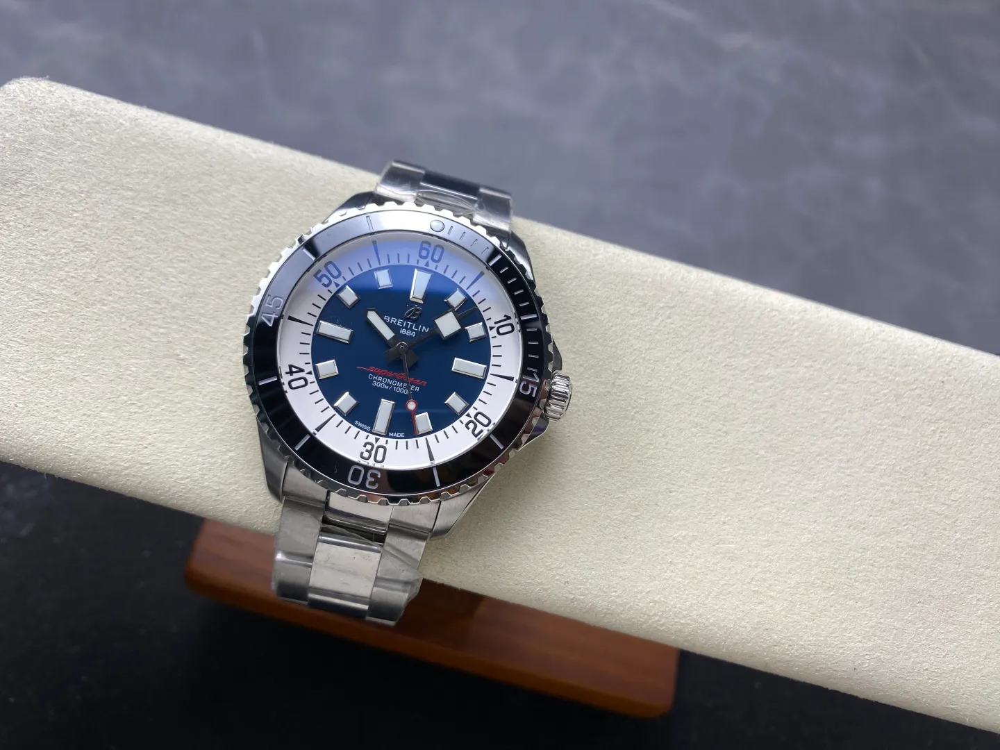 Breitling Superocean 44 SS TF Factory 1:1 Best Edition Black Ceramic Bezel Blue Dial on SS Bracelet A2824 21 7e5ed0e729d34f1 AMO Watch