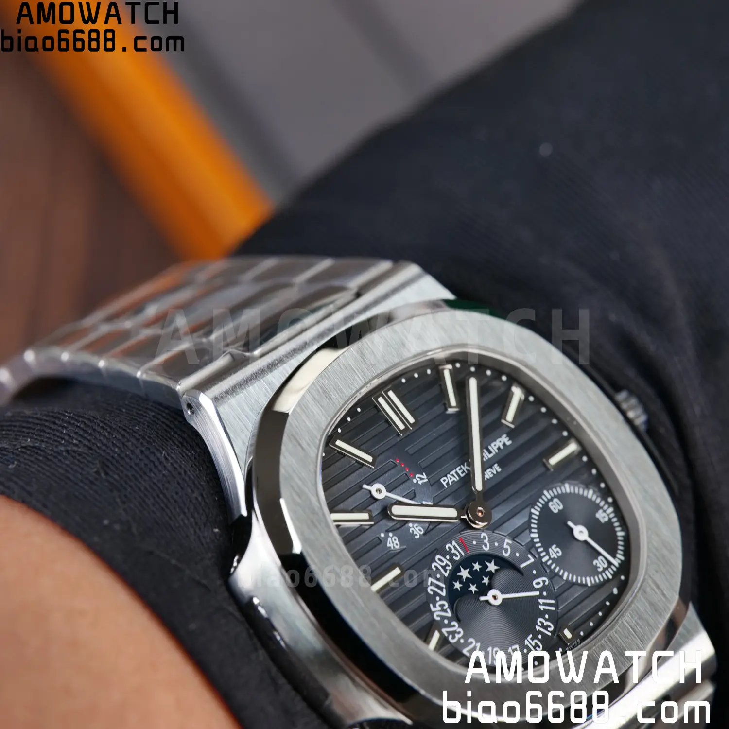 Patek Philippe Nautilus 5712 SS UMI Factory 1:1 Best Edition Blue Dial on SS Bracelet Free spring 100 7f840ea9fb2f746 AMO Watch