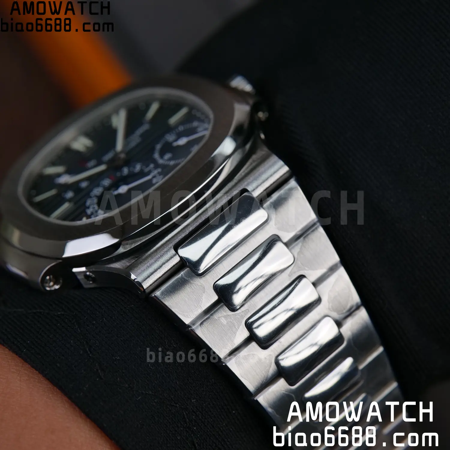 Patek Philippe Nautilus 5712 SS UMI Factory 1:1 Best Edition Blue Dial on SS Bracelet Free spring 98 86536cf0620e93d AMO Watch