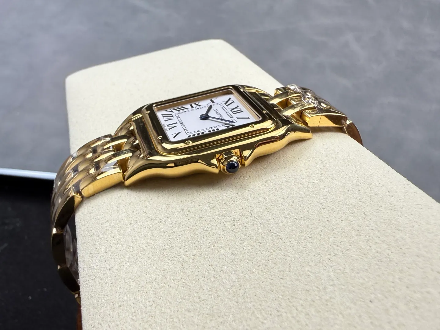 Cartier Panthère 31mm WGPN0051 BVF 1:1 Best Edition YG White Dial on YG Bracelet Ronda Quartz 33 8d15c274ccdf1fa AMO Watch