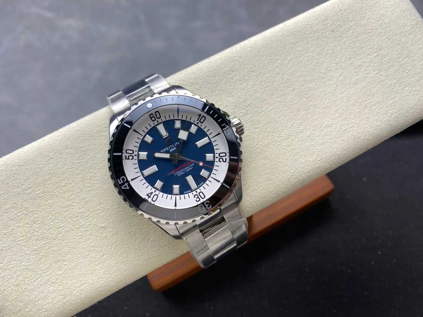 Breitling Superocean 44 SS TF Factory 1:1 Best Edition Black Ceramic Bezel Blue Dial on SS Bracelet A2824 20 93ceaac7e0c24b9 AMO Watch