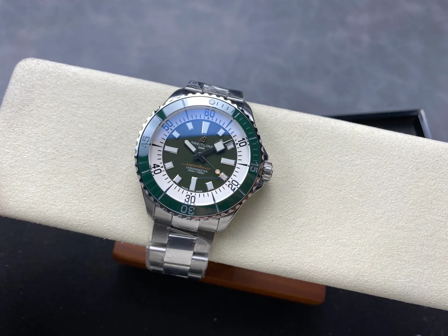 Breitling Superocean 44 SS TF Factory 1:1 Best Edition Green Ceramic Bezel Green Dial on SS Bracelet A2824 23 bc46c67babcaacd AMO Watch