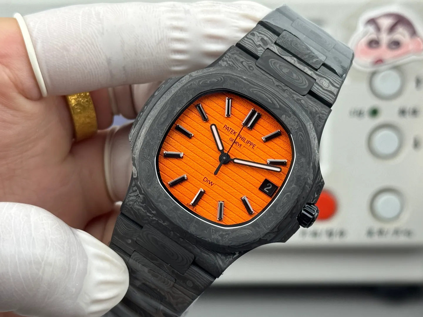 PP Nautilus 5711 DIW Carbon DIWF 1:1 Best Edition Orange Dial On Carbon Bracelet DD324 21 d1a8ecbf9350f2d 阿默表行AmoWatch