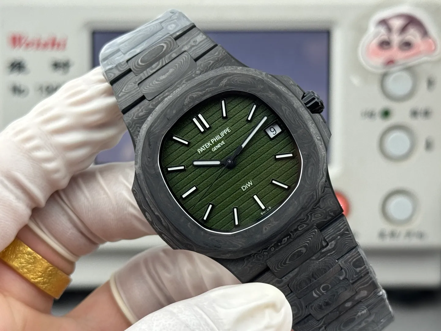 PP Nautilus 5711 DIW Carbon DIWF 1:1 Best Edition Green Dial On Carbon Bracelet DD324 20 eb69ff23b5c085a 阿默表行AmoWatch