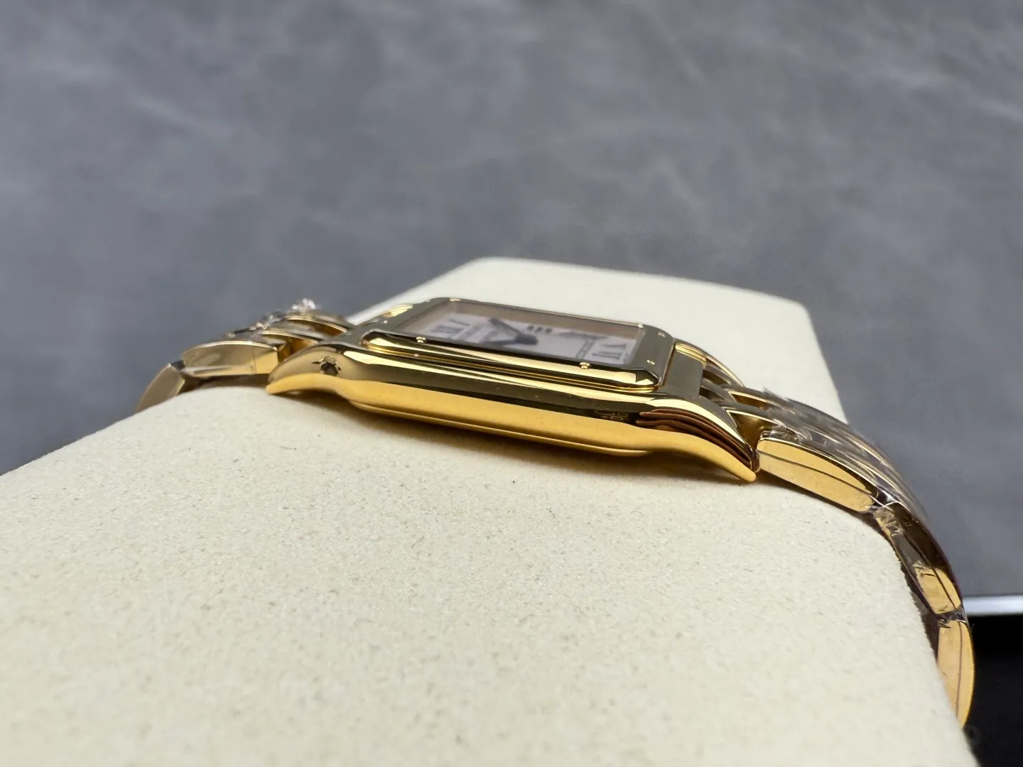 Cartier Panthère 31mm WGPN0051 BVF 1:1 Best Edition YG White Dial on YG Bracelet Ronda Quartz 32 f9812ce78031600 AMO Watch