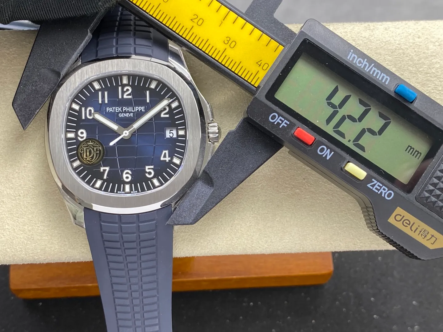 PP Aquanaut 5168G 42mm SS DDF 1:1 Best Edition Green Dial on Green Rubber Strap DPB330 Super Clone (Weighted) 50 059add0f2e8e68d AMO Watch