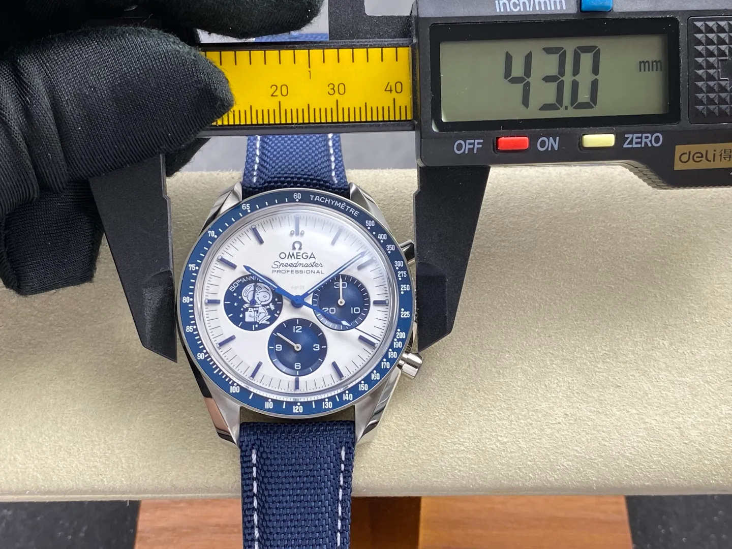 OMEGA Speedmaster Professional “Silver Snoopy Award” 50th Anniversary SMF 1:1 Best Edition A3861 43 7c56c0a57288816 AMO Watch
