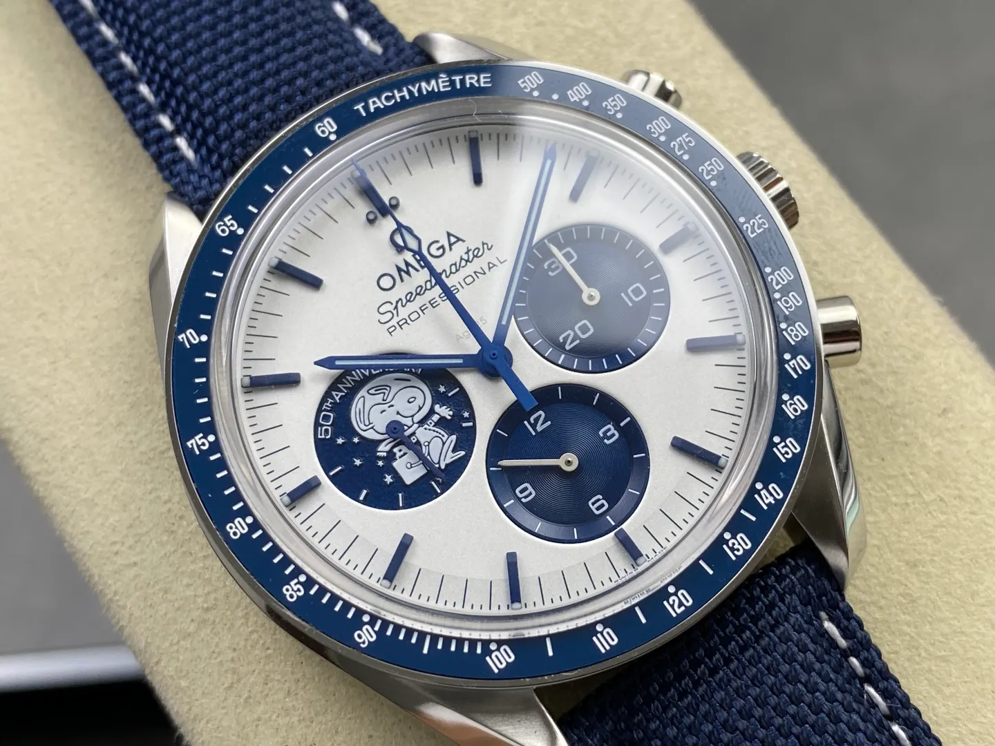 OMEGA Speedmaster Professional “Silver Snoopy Award” 50th Anniversary SMF 1:1 Best Edition A3861 33 aa70bf76404043f AMO Watch
