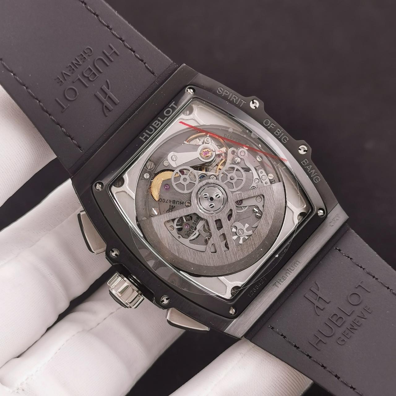 2e108b5860b49de 42 AMO Watch