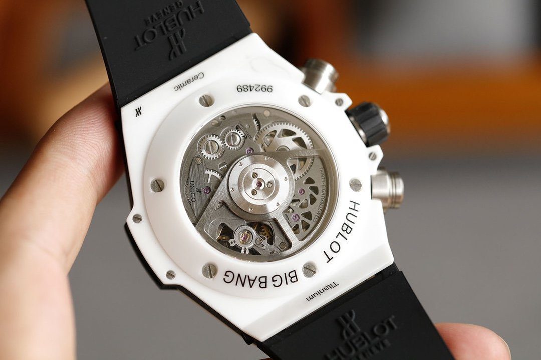 70c32a5887d008e 7 AMO Watch