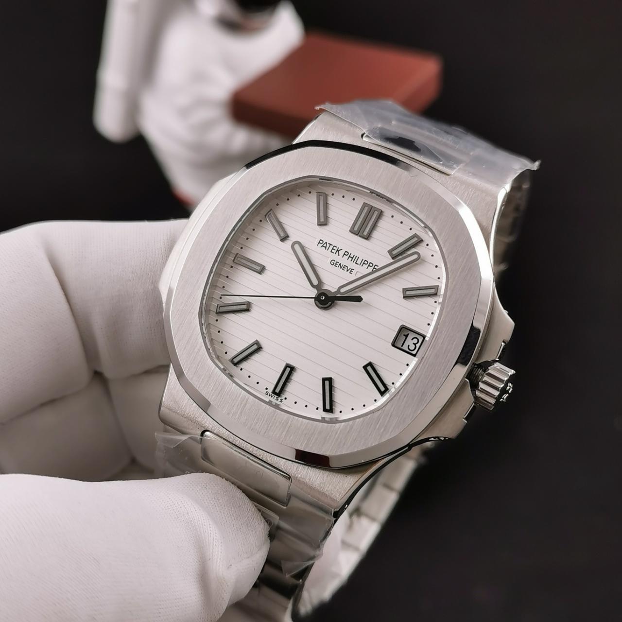 RNautilus 5711