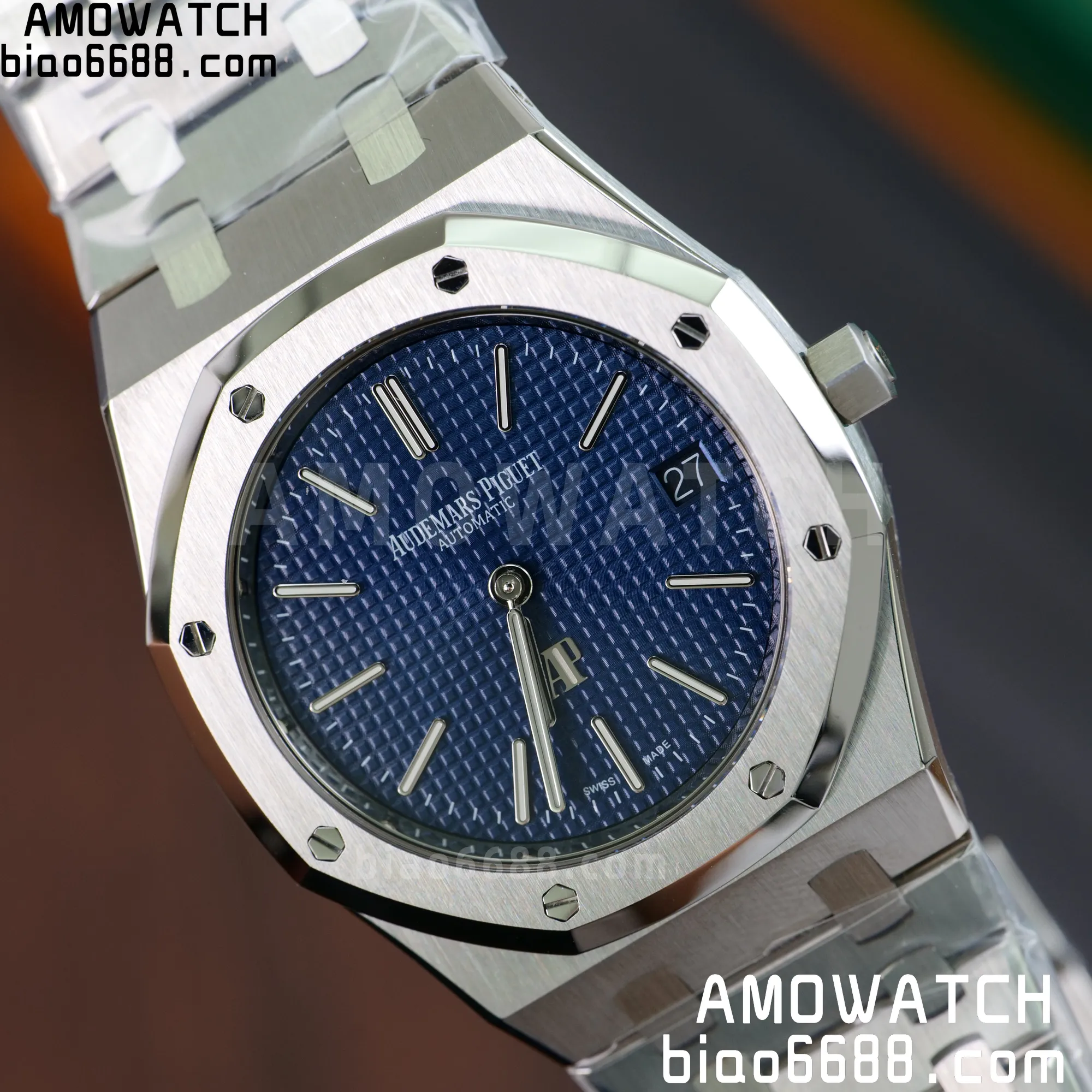 7824c1128fa5d04 AMO Watch