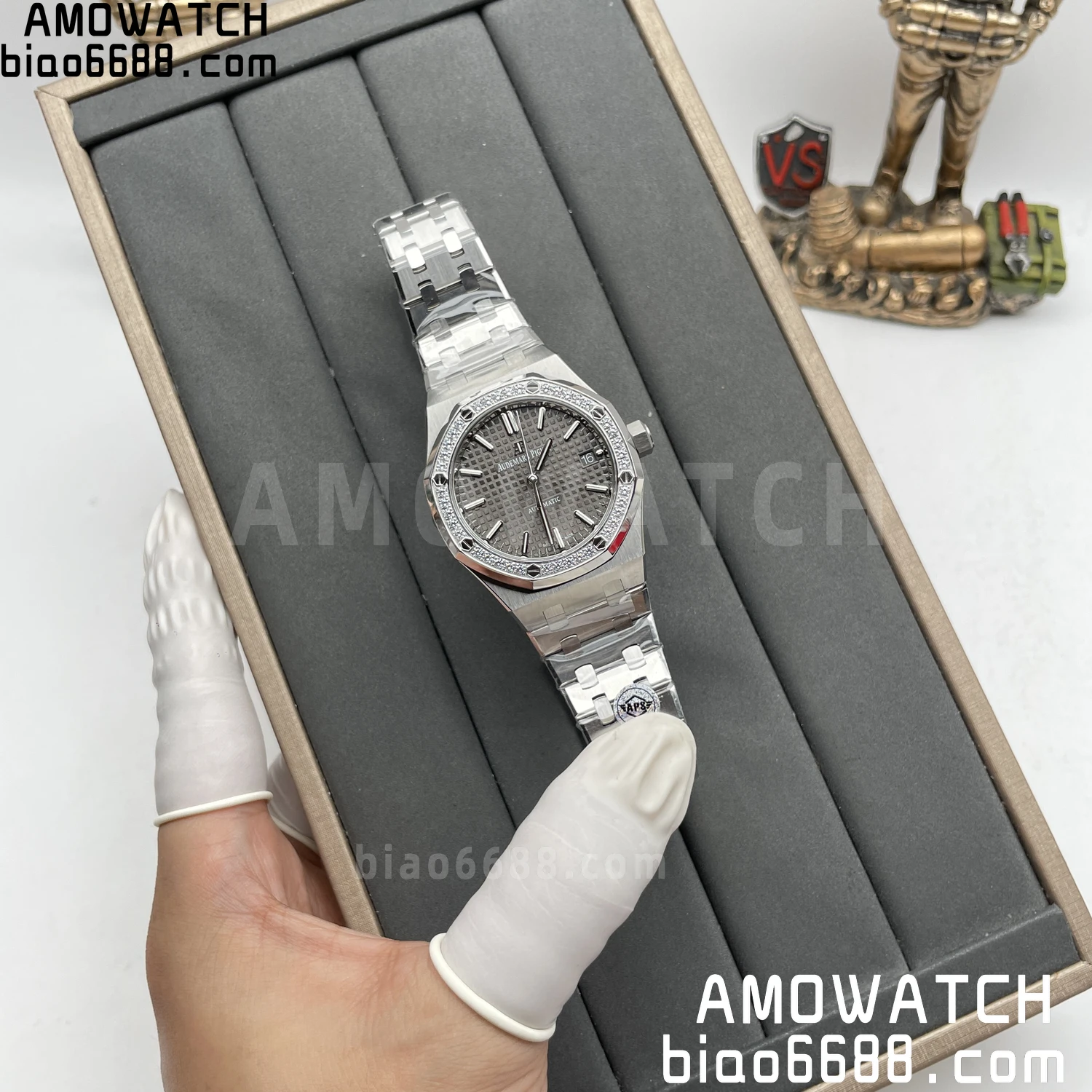 310e82842fa4ac1 AMO Watch