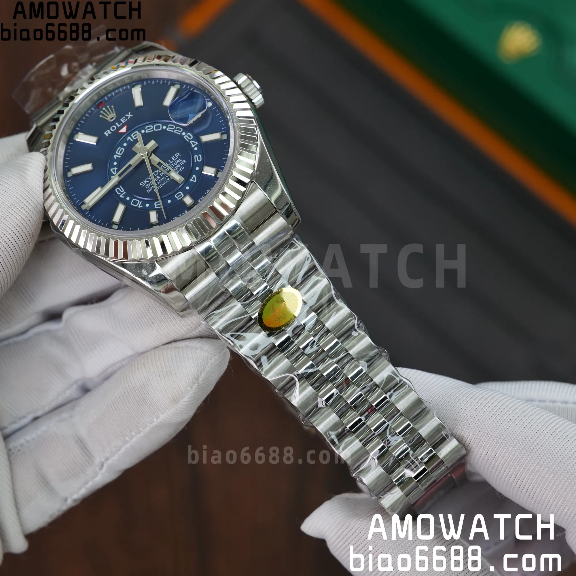 15043666e516601 AMO Watch