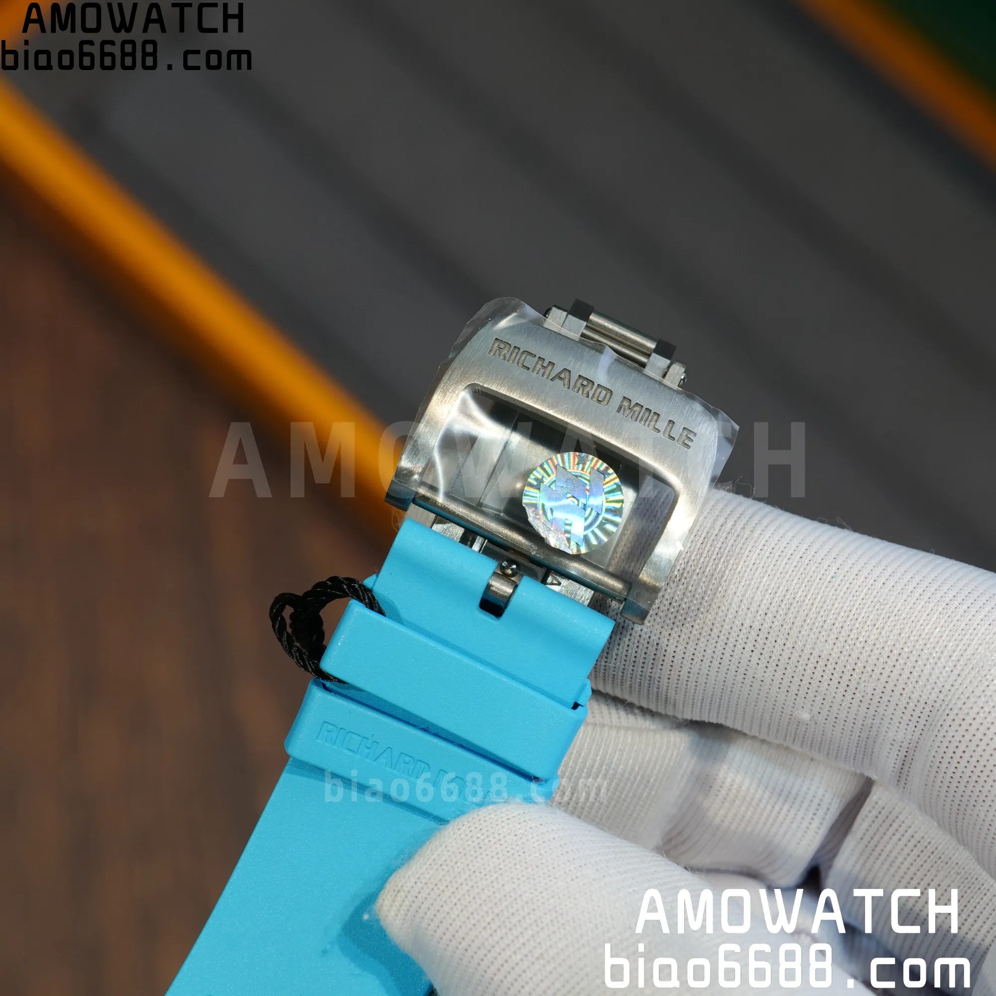 dda11b2132e8c06 AMO Watch