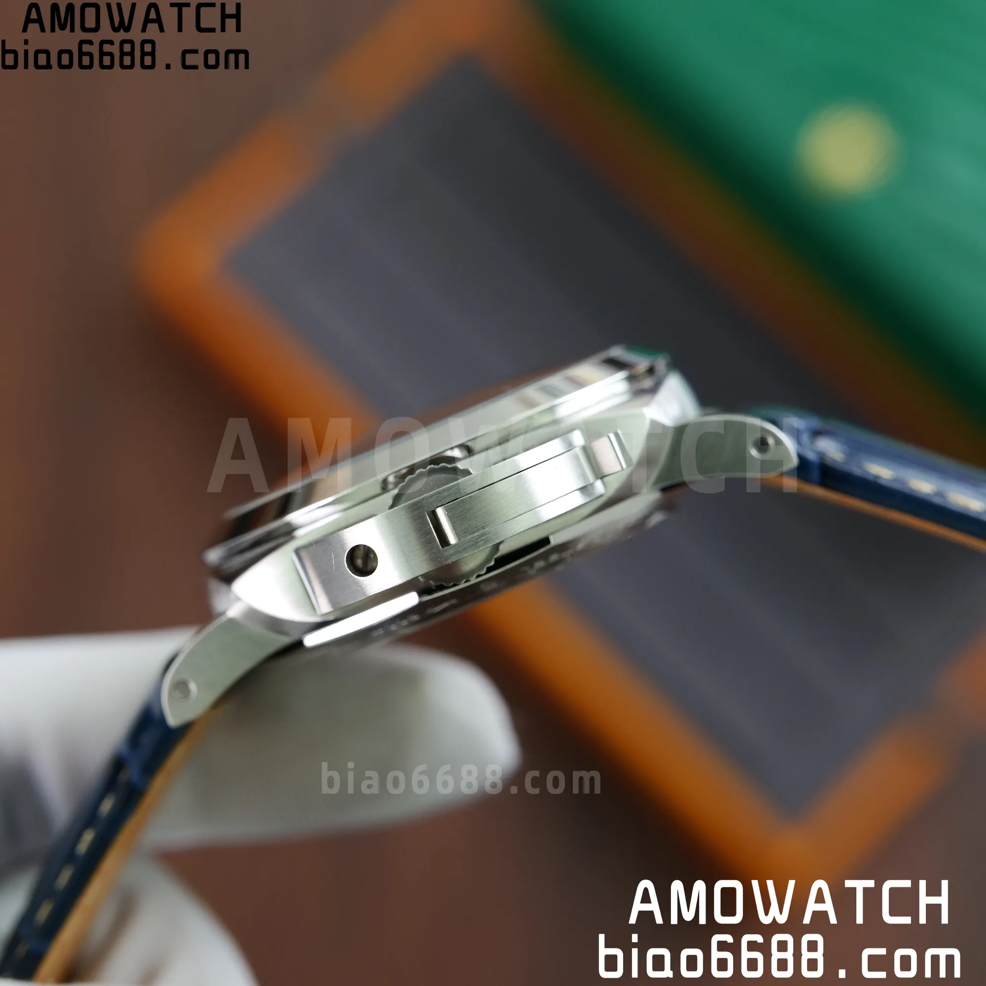 5bdb01327e8d218 AMO Watch