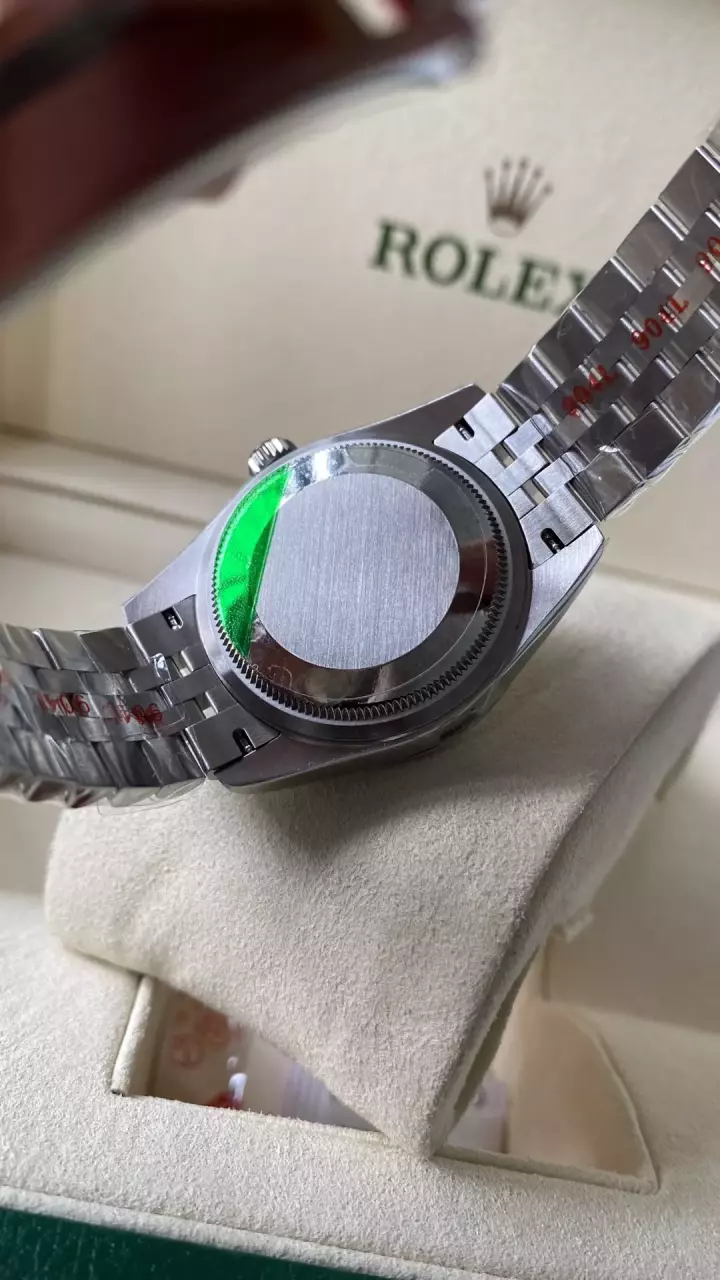 40cc147780c8eb1 AMO Watch