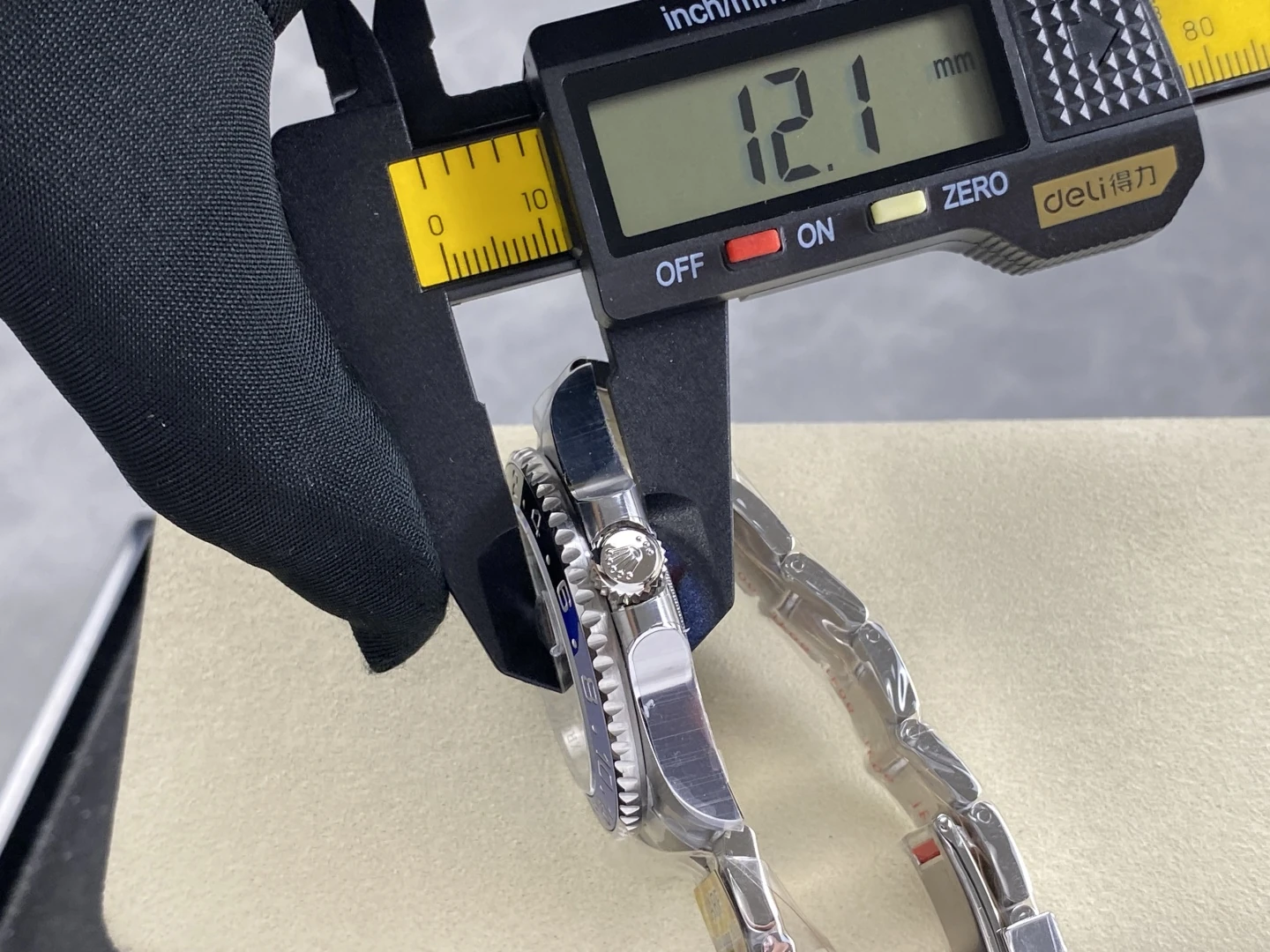 06adf2d0a0ff491 阿默表行AmoWatch