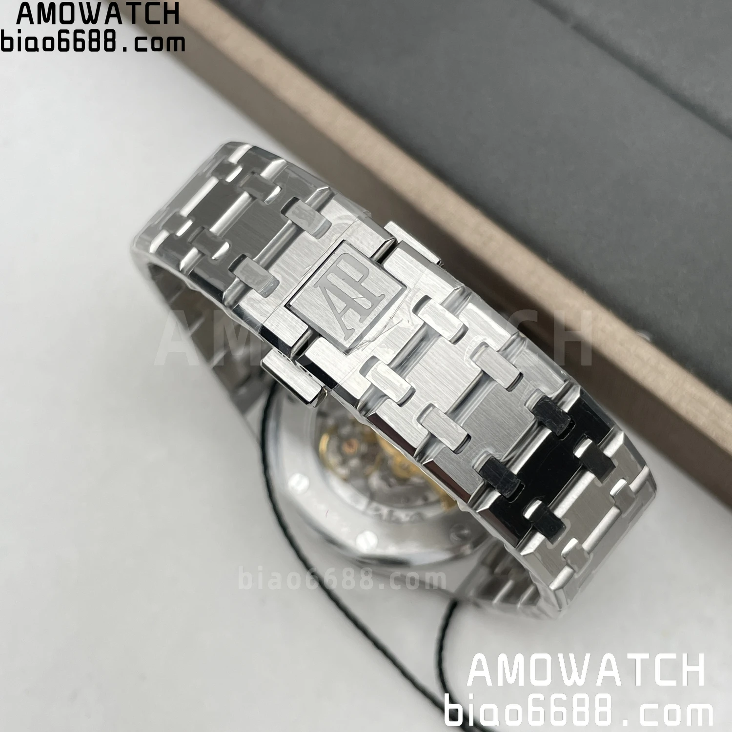 9667790b0b068bc AMO Watch