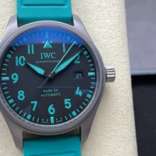 M+厂 IWC万国表飞行员系列IW328210腕表(梅赛德斯-AMG马石油F1™车队特别版)