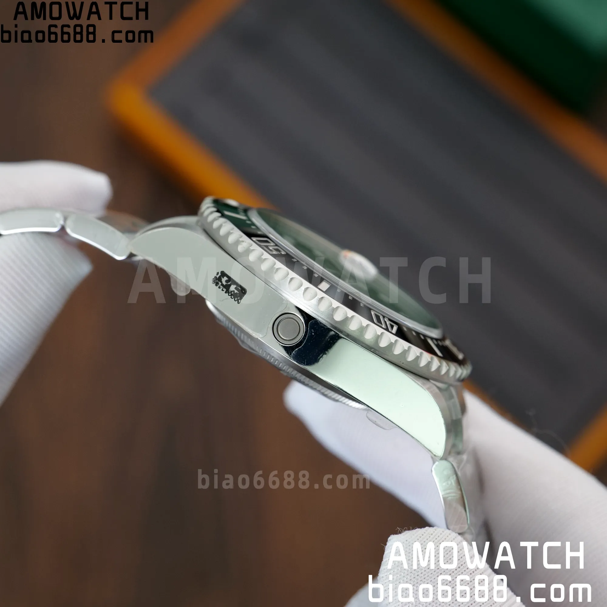 7ecb15fd39bbd3f AMO Watch