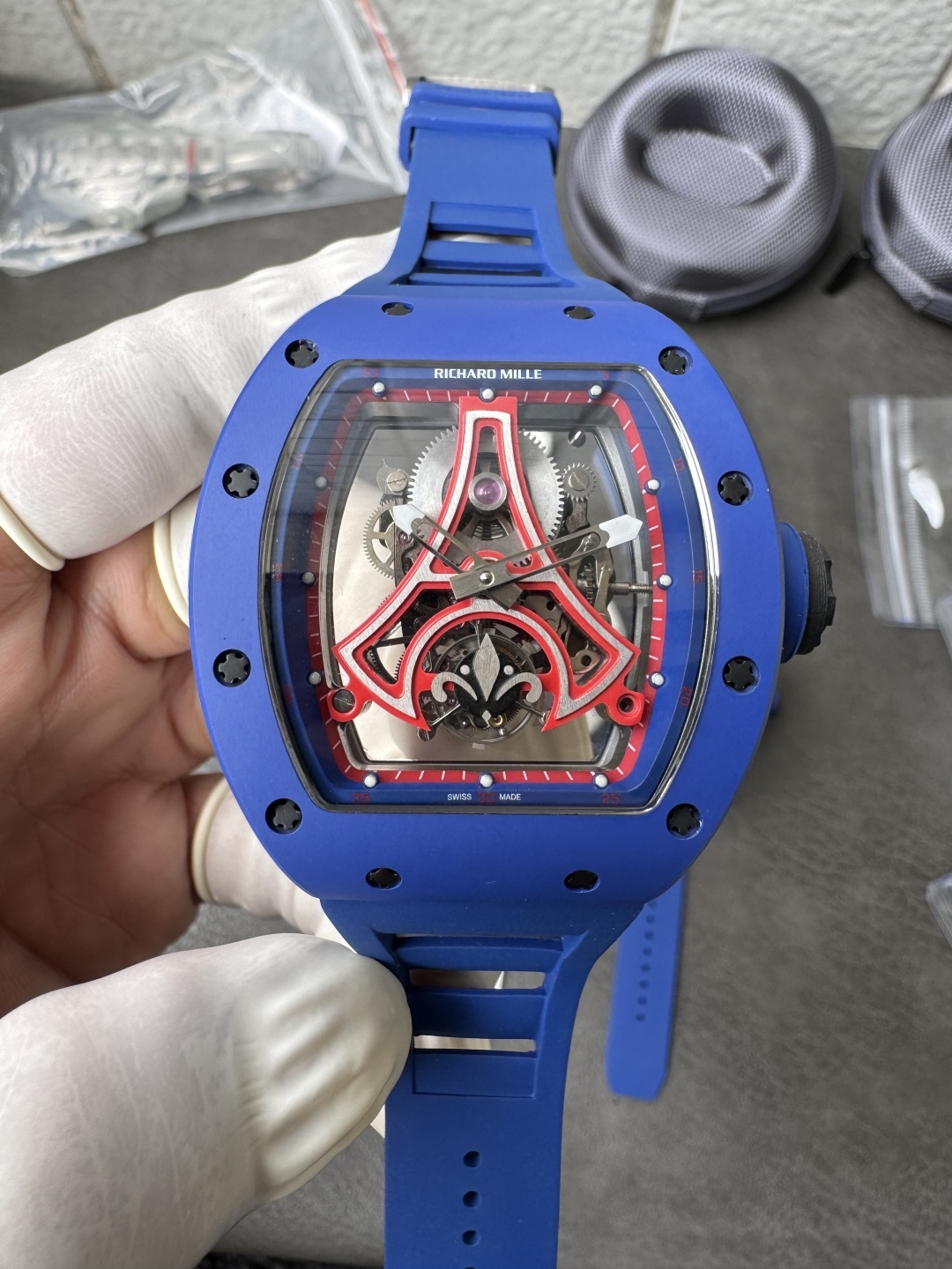 18e23a0fee2f609 rotated AMO Watch
