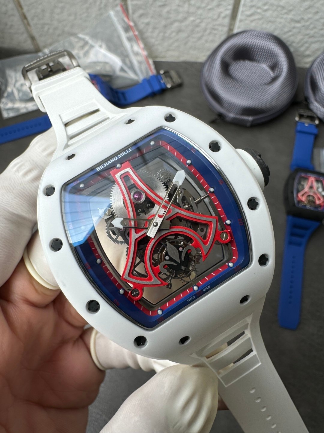 1f2de15aaf1ab84 AMO Watch