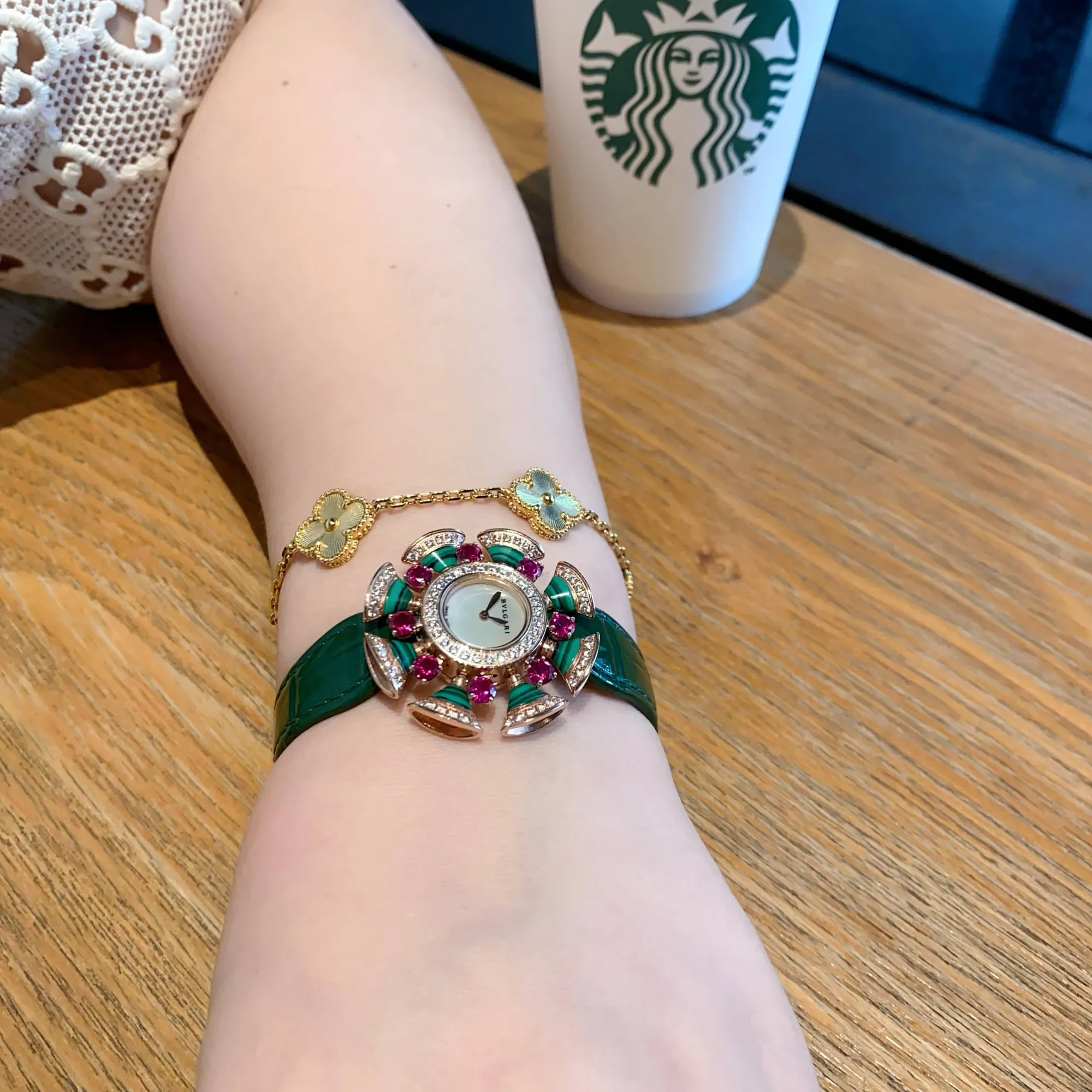 5648d99ff2ffbab 阿默表行AmoWatch