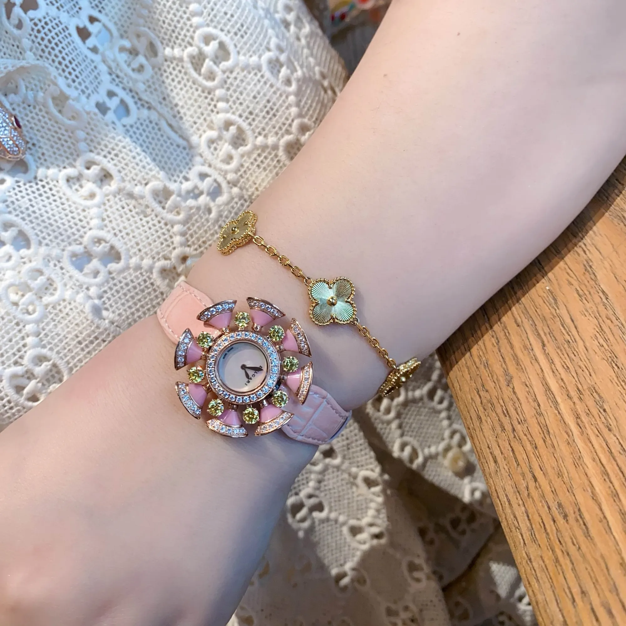 634d178b01b63b9 阿默表行AmoWatch