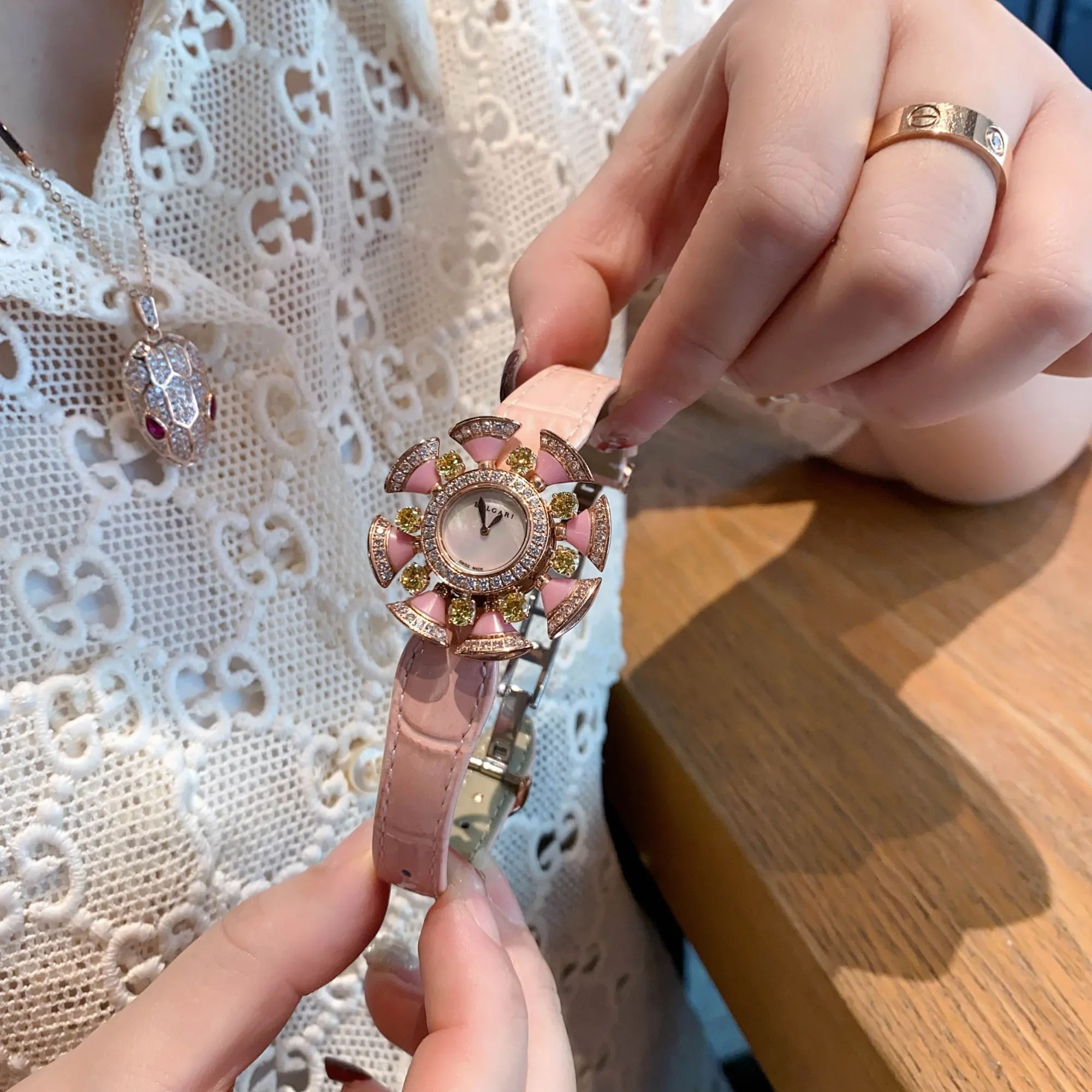 6daab5fc0b2c914 阿默表行AmoWatch