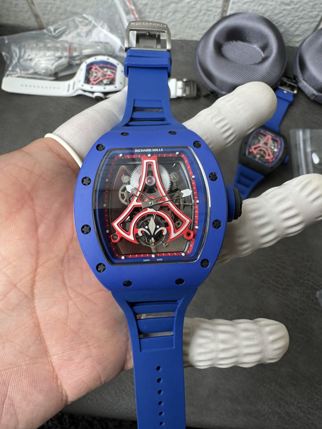 810f88e9c38dce5 AMO Watch