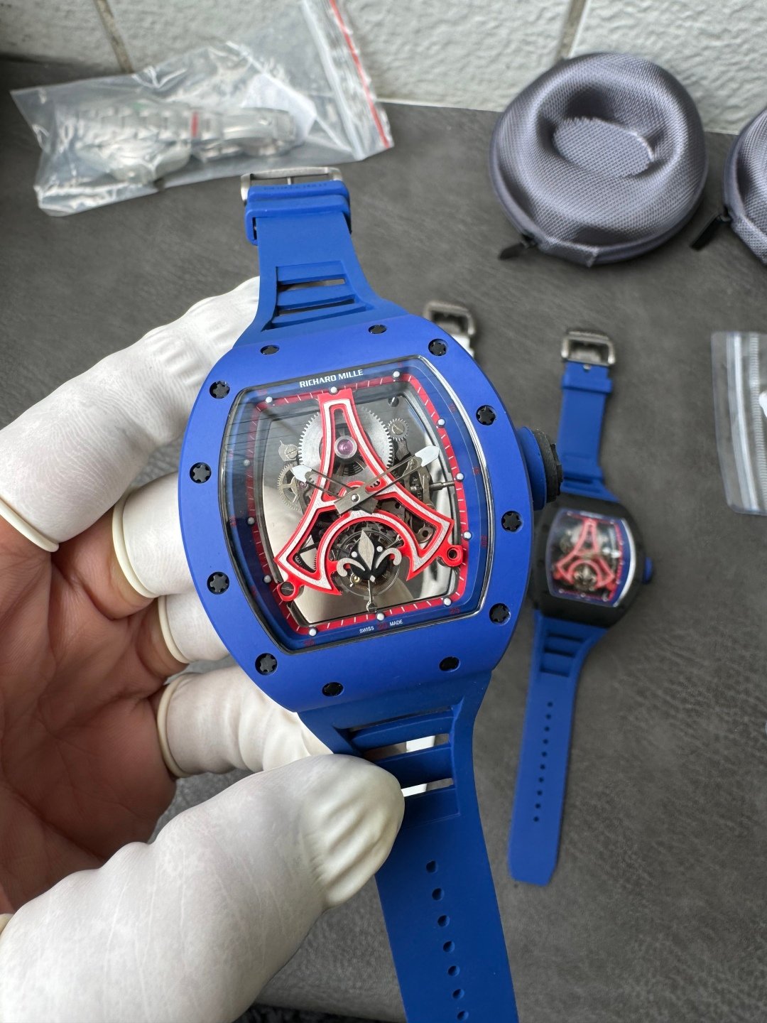 8e250daa1ff517c AMO Watch