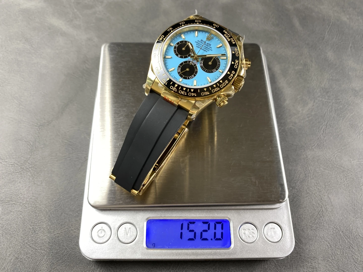 156a0956c99818c AMO Watch